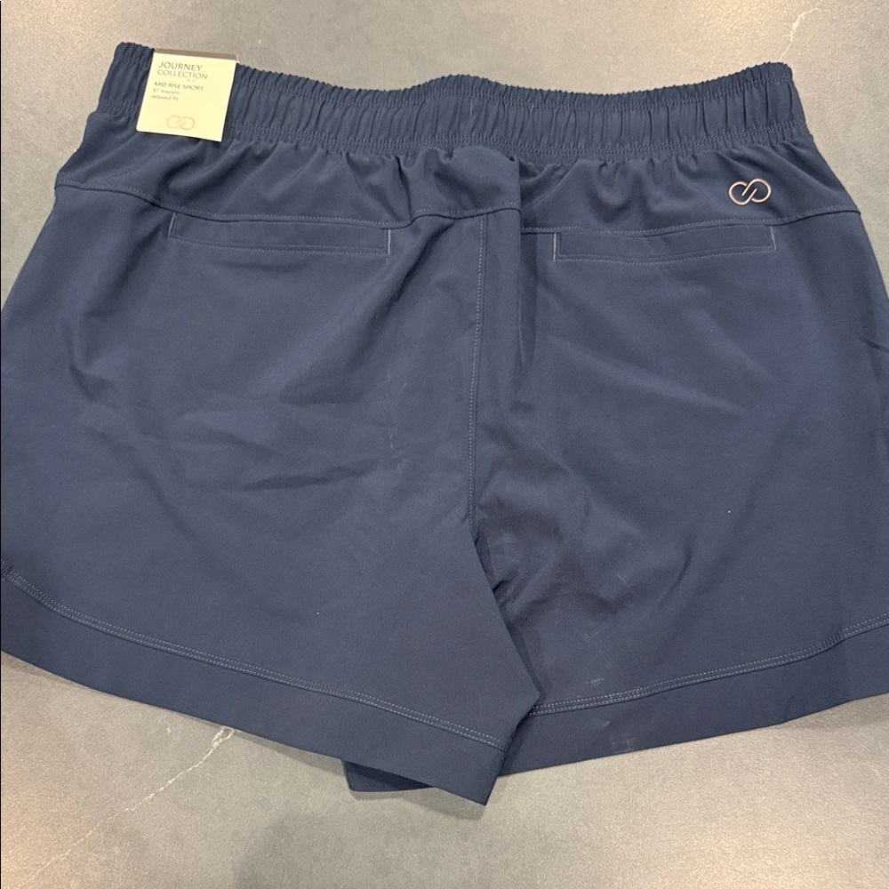 CALIA by Carrie Underwood Journey Collection Mid-Rise shorts in a relaxed fit